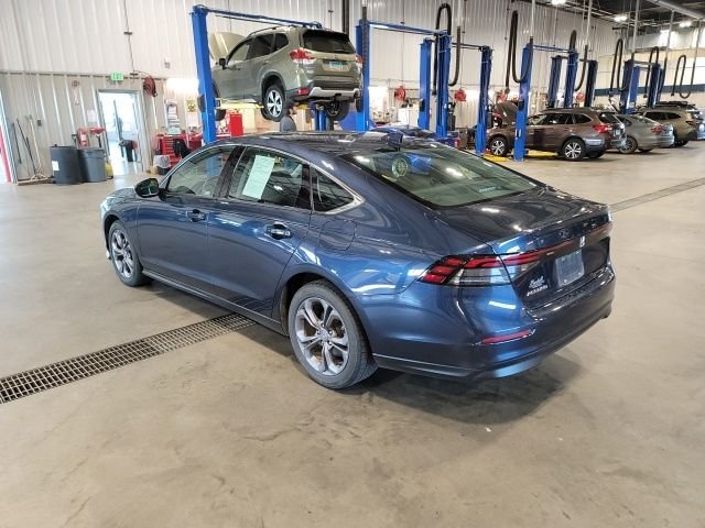 Used 2024 Canyon River Blue Metallic Honda EX image 5