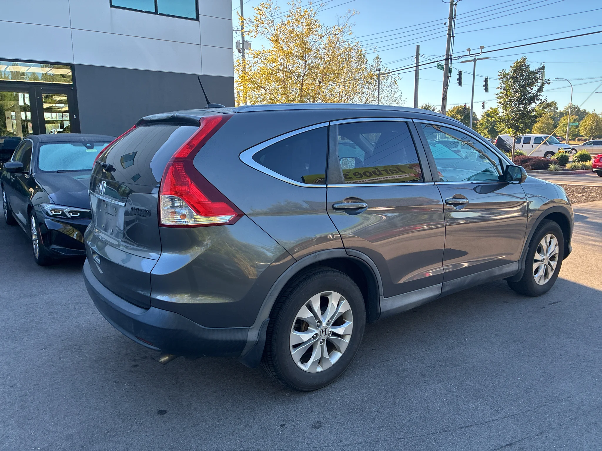 Used 2014 Urban Titanium Metallic Honda EX-L image 3