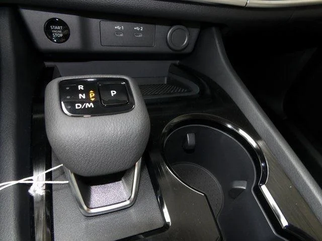 2025 Nissan Rogue SV - Photo 21