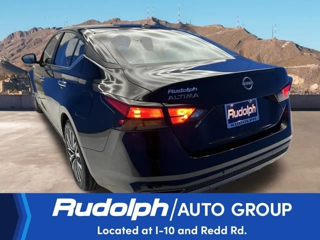 Used 2025 Black Nissan 2.5 SV image 3