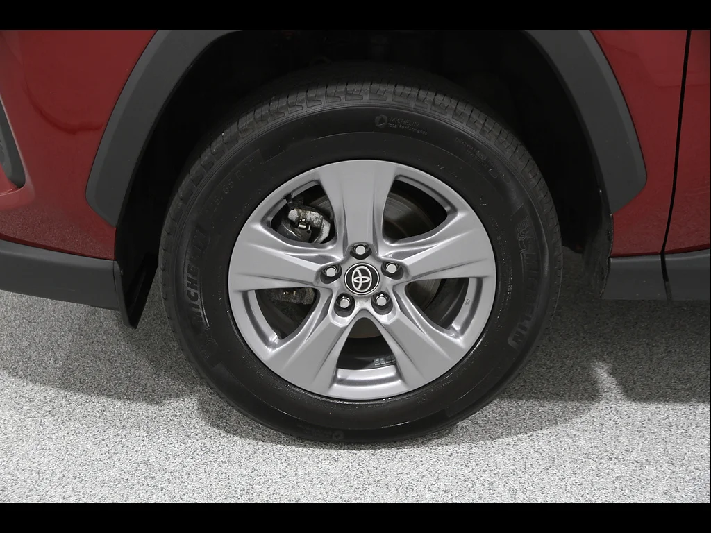 Used 2025 Ruby Flare Pearl Toyota XLE image 23