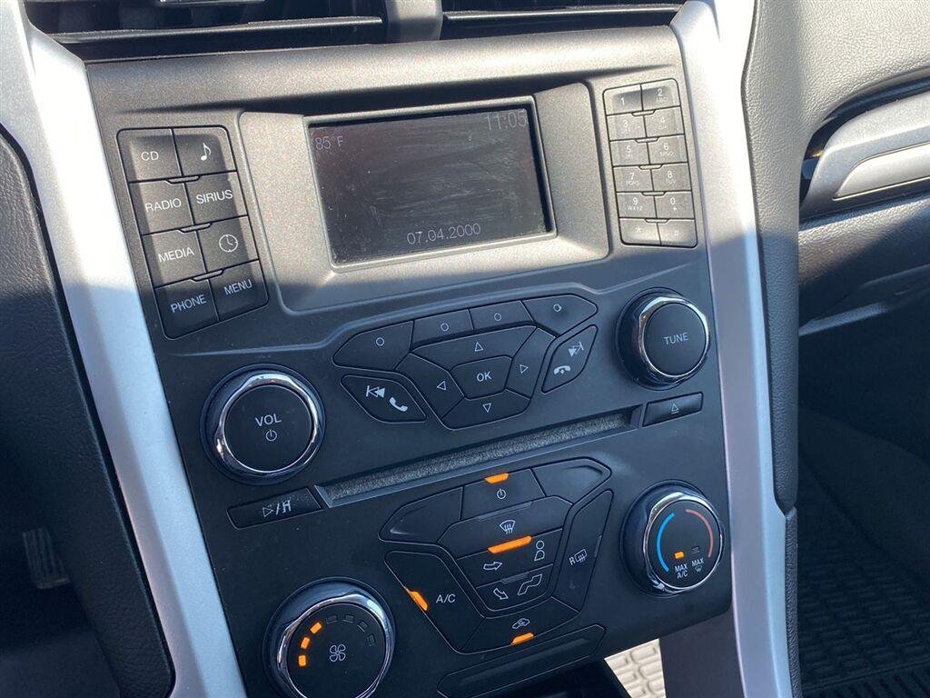 Used 2016 Guard Ford SE image 3