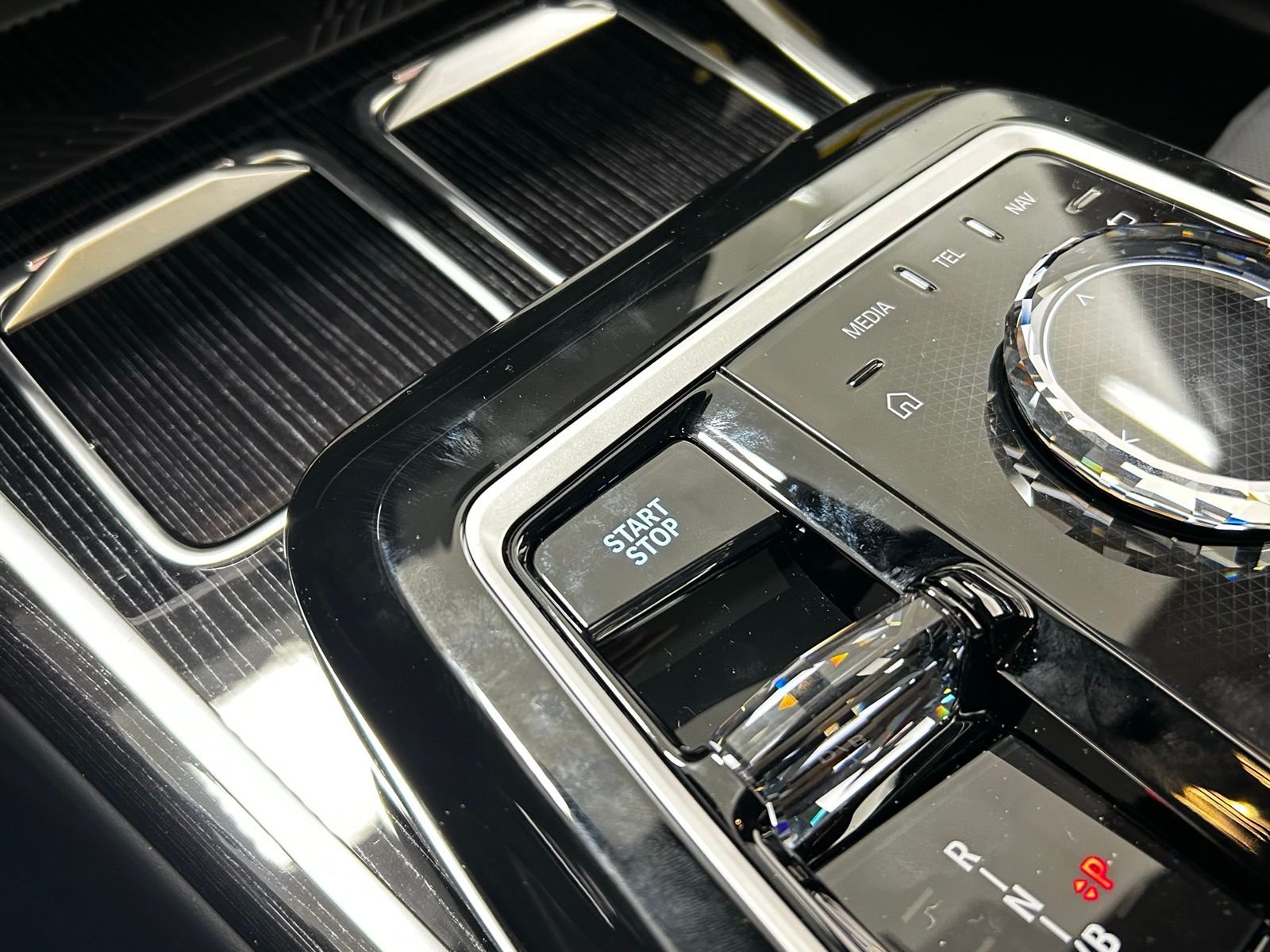 New 2026 Black Sapphire Metallic BMW xDrive60 image 29