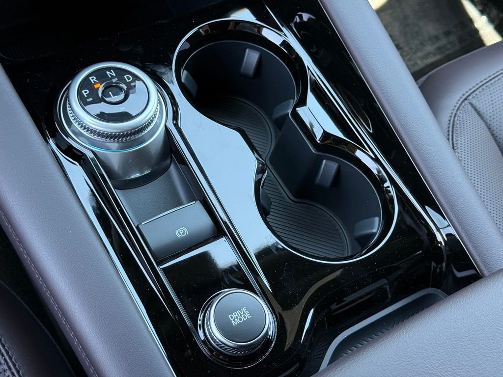 New 2026 Carbonized Gray Metallic Ford Platinum™ image 12