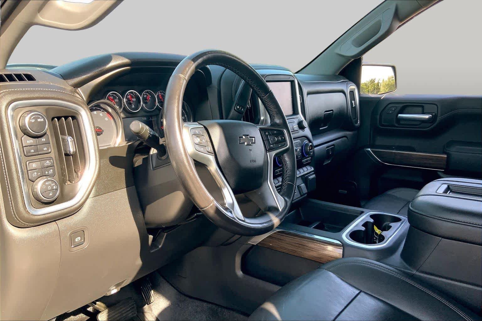 Used 2021 Satin Steel Metallic Chevrolet LT Trail Boss image 17