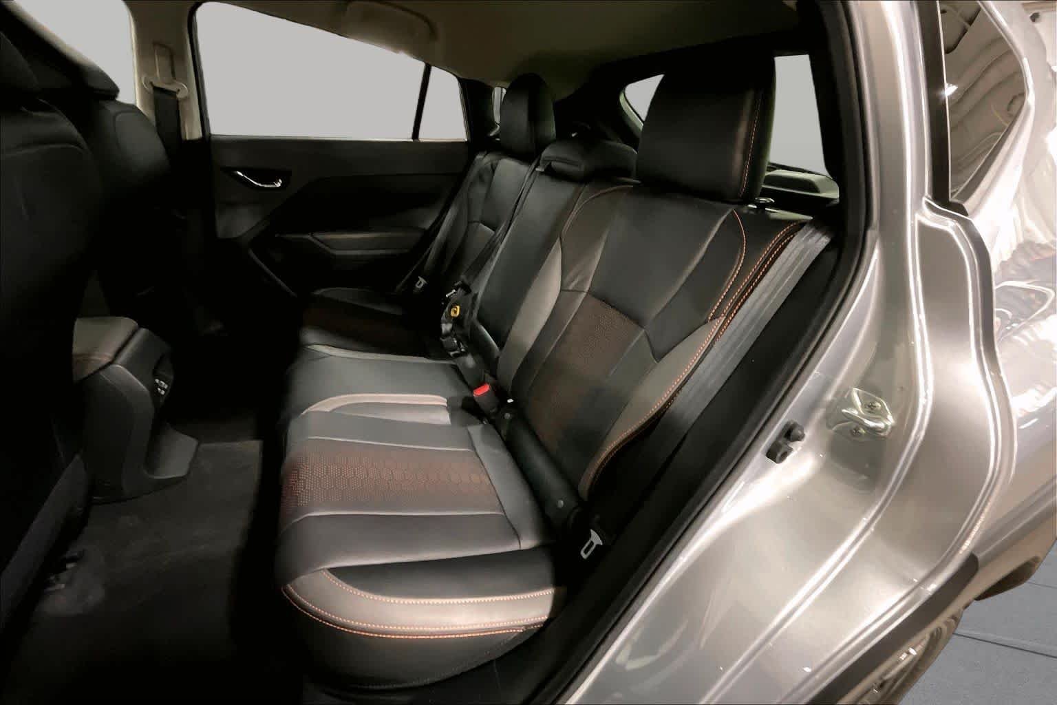 Used 2025 Ice Silver Metallic Subaru Limited image 20