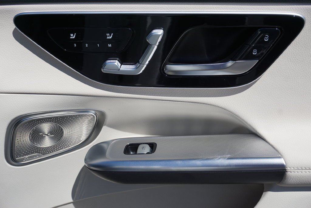 Used 2026 Polar White Mercedes-Benz GLC 300 image 62