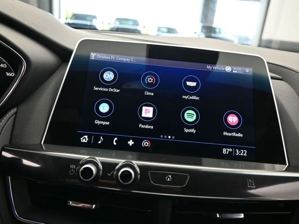 Used 2020 Crystal White Tricoat Cadillac Premium Luxury image 23