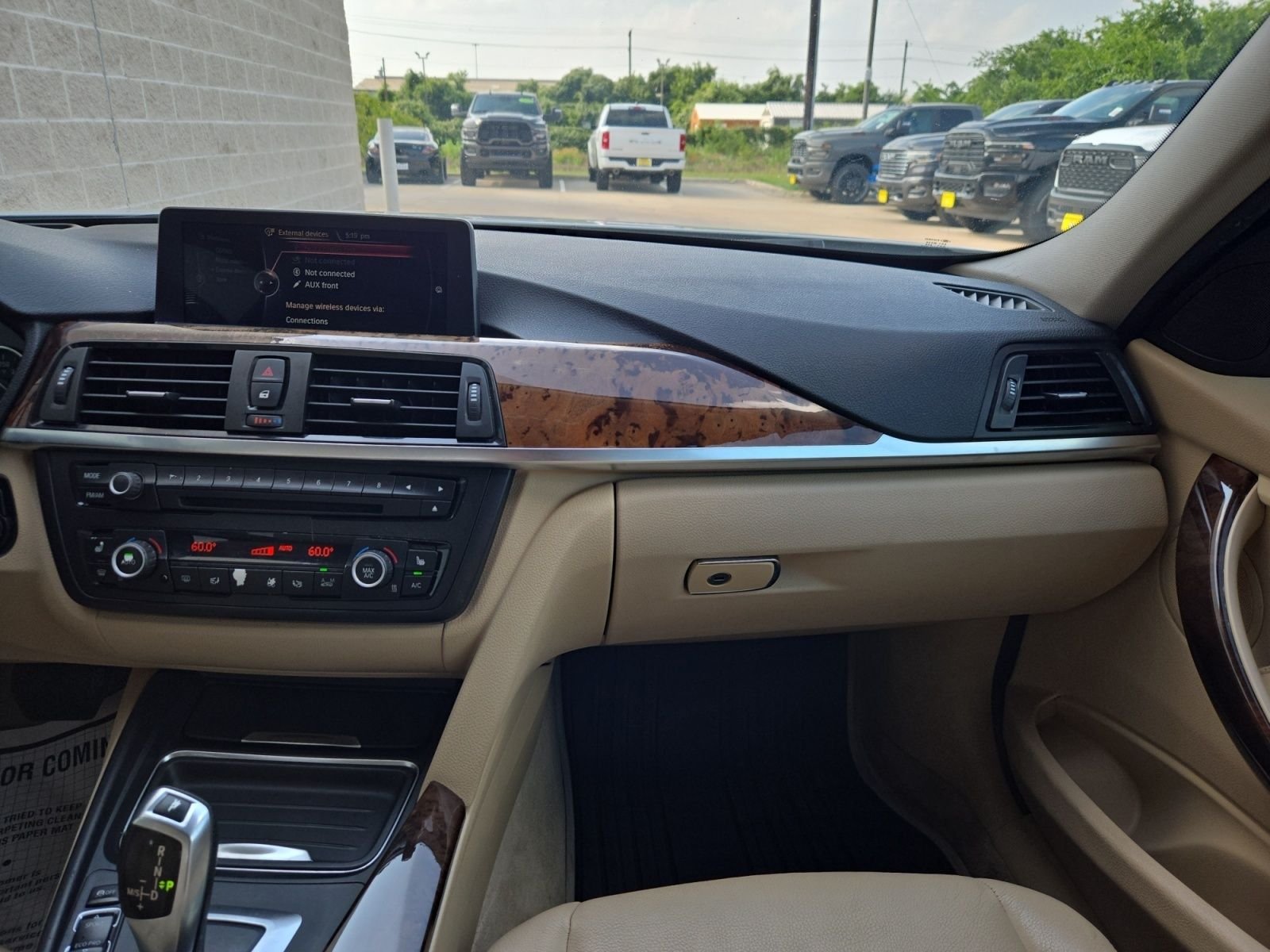 Used 2014 White BMW 328i image 22