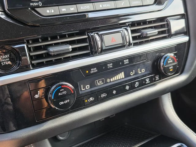 2025 Nissan Pathfinder SV - Photo 29