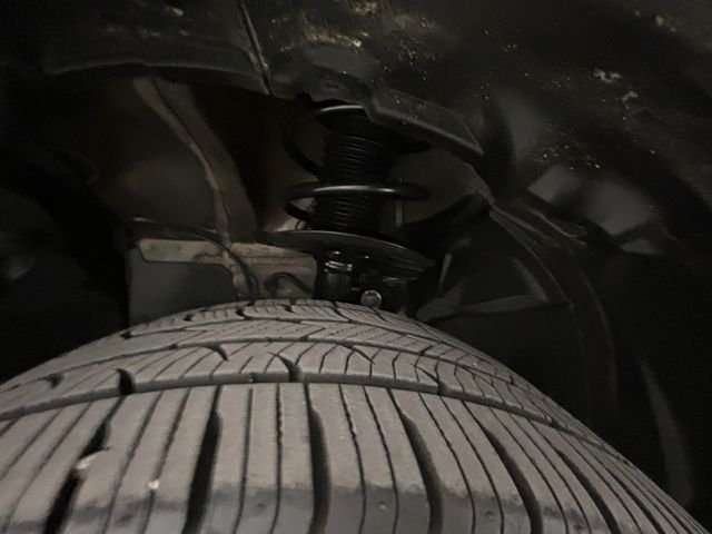 Used 2014 Silver Nissan SV image 22