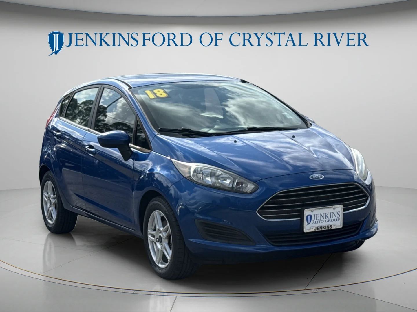 Used 2018 Lightning Blue Metallic Ford SE image 15