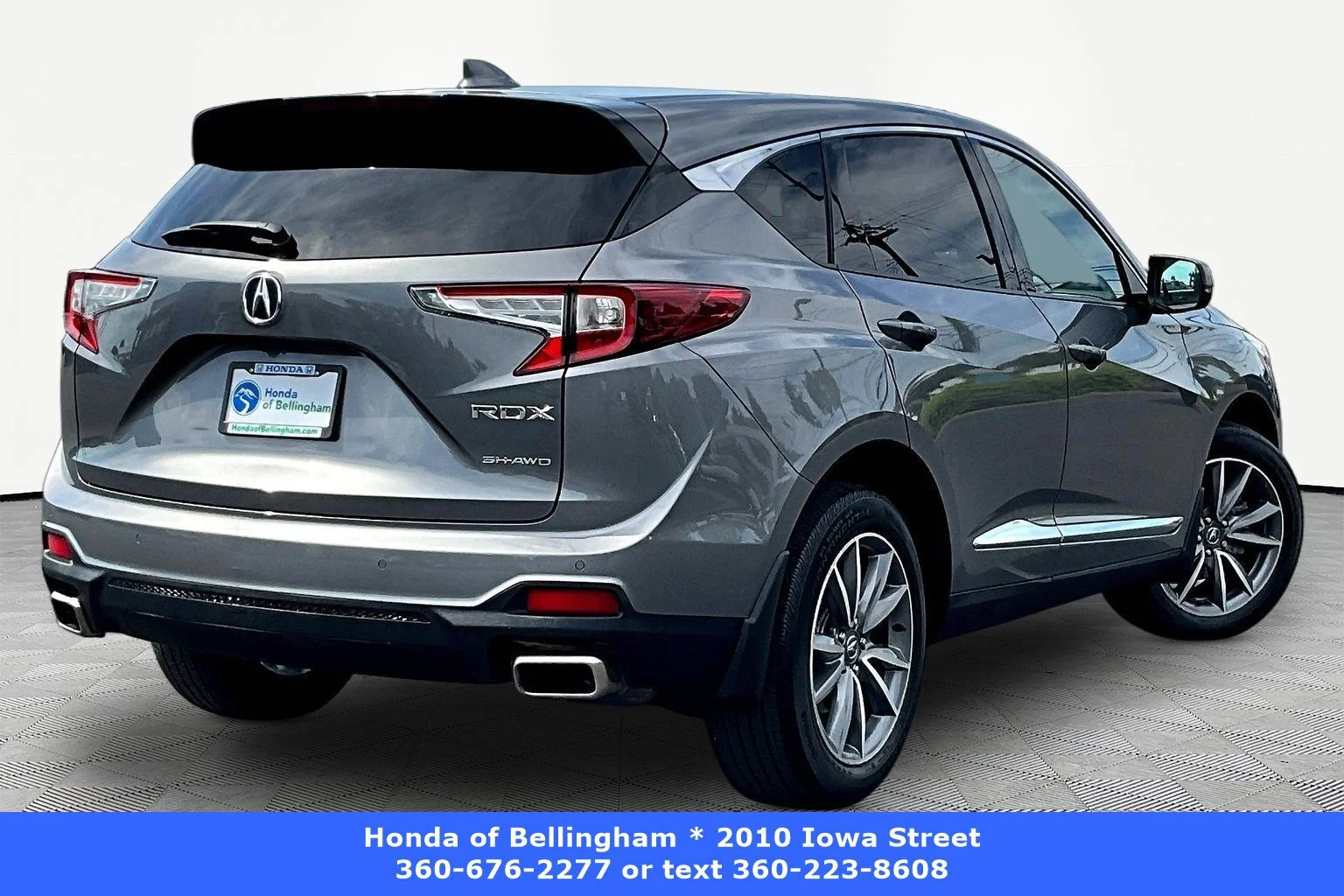 Used 2023 Gray Acura w/Technology Package image 6