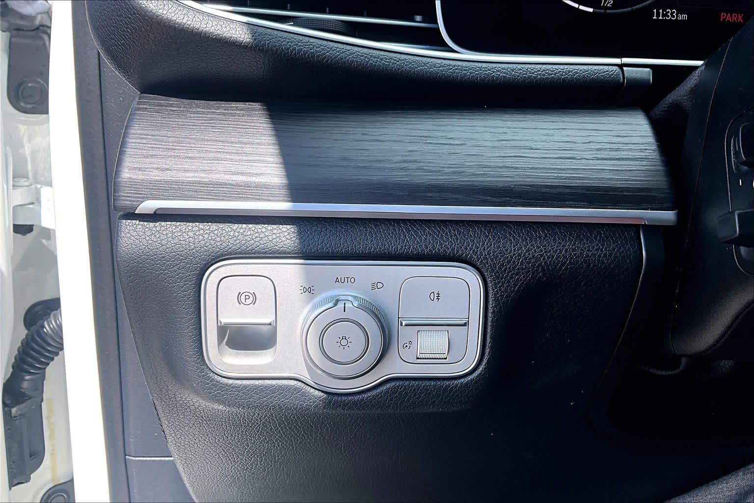 Used 2024 Polar White Mercedes-Benz GLE 350 image 36