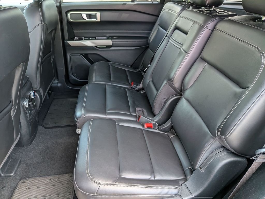 Used 2023 Black Ford XLT image 29