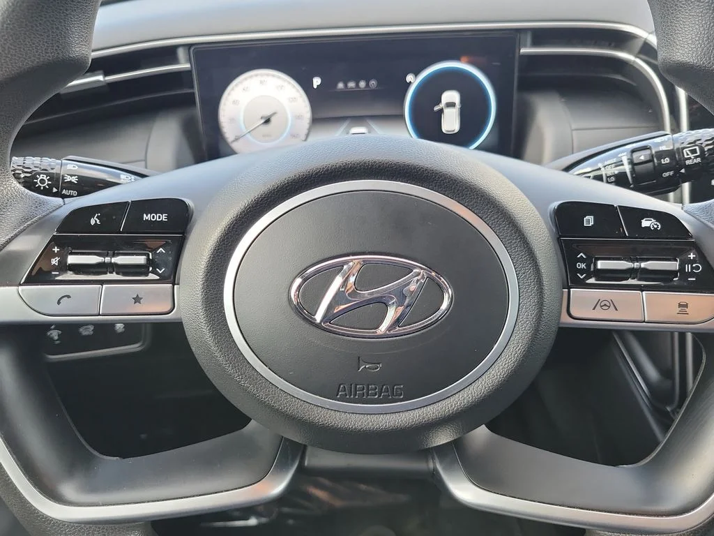 Used 2024 Black Hyundai SEL image 33