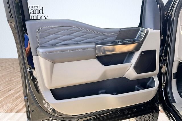 Used 2025 Black Metallic Ford Platinum image 23
