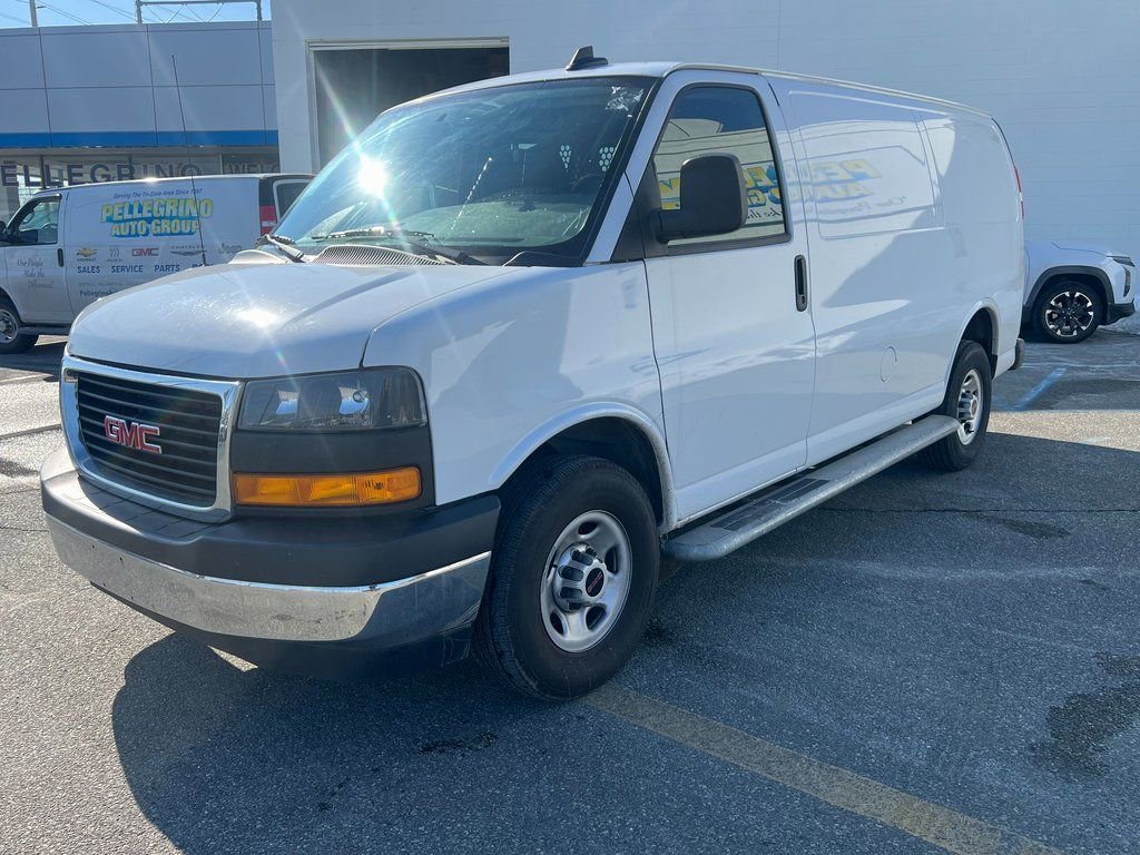2024 GMC Savana Cargo Work Van - Photo 10