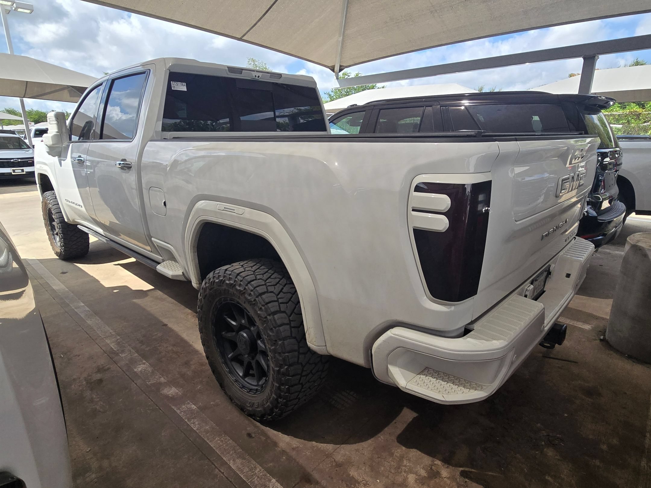 Used 2024 Summit White GMC Denali Ultimate image 6