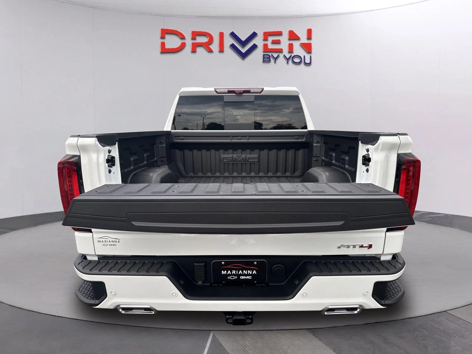 New 2026 Summit White GMC AT4 image 31