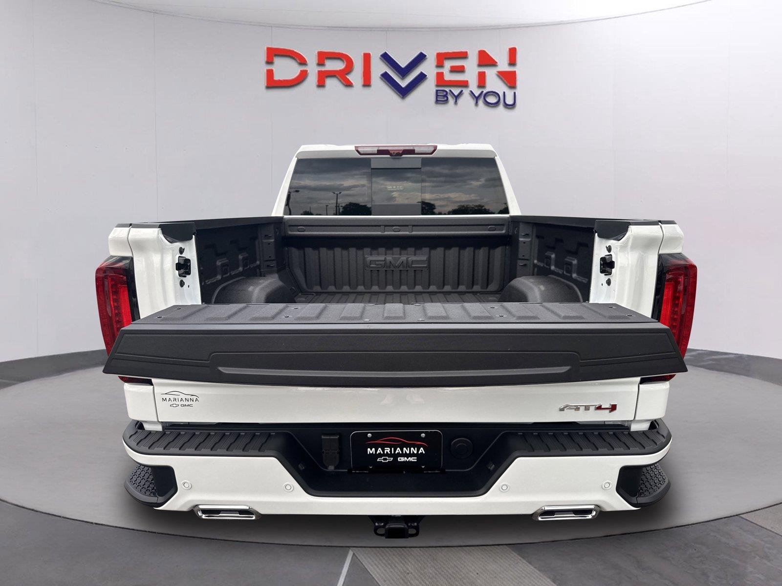 New 2026 Summit White GMC AT4 image 31