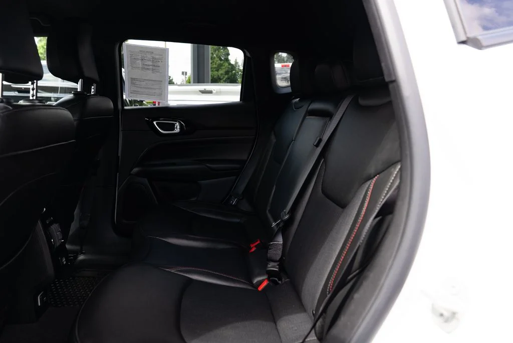 Used 2025 White Jeep Trailhawk image 19