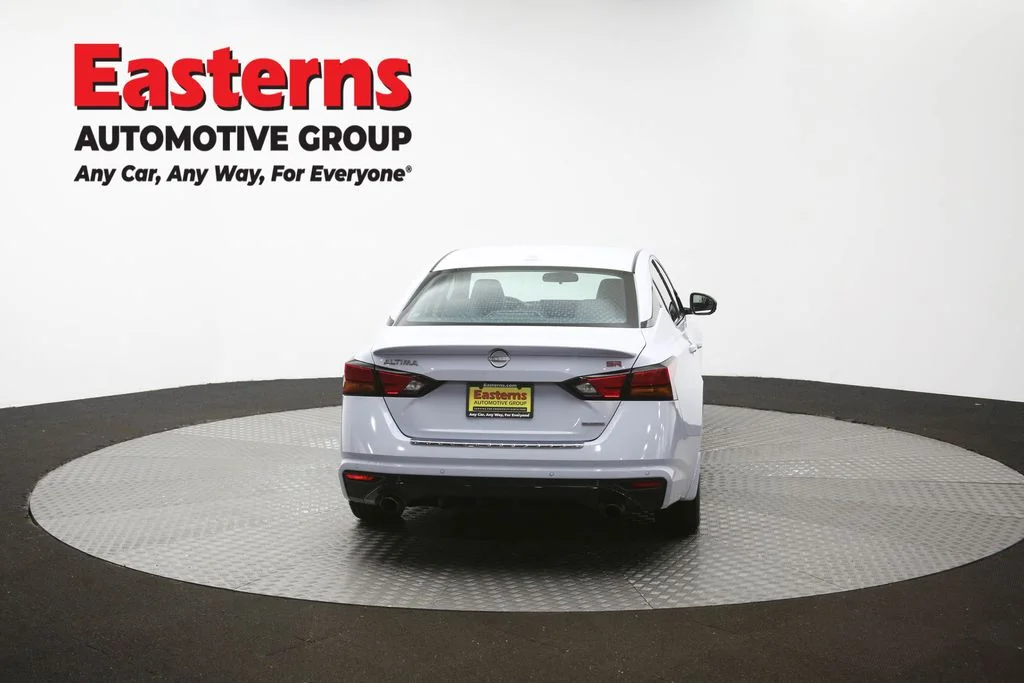 Used 2023 Gray Nissan 2.0 SR image 39