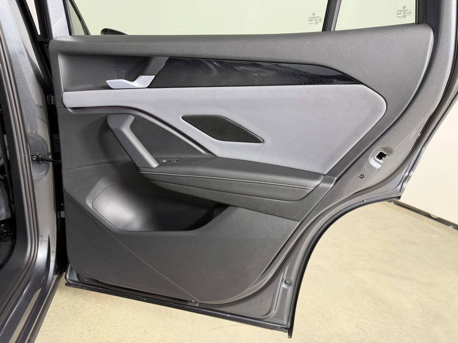 New 2026 Platinum Gray Metallic Volkswagen SE R-Line Black image 17