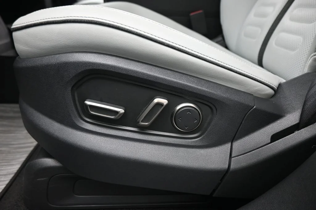 Certified Used 2023  Rivian Adventure image 9