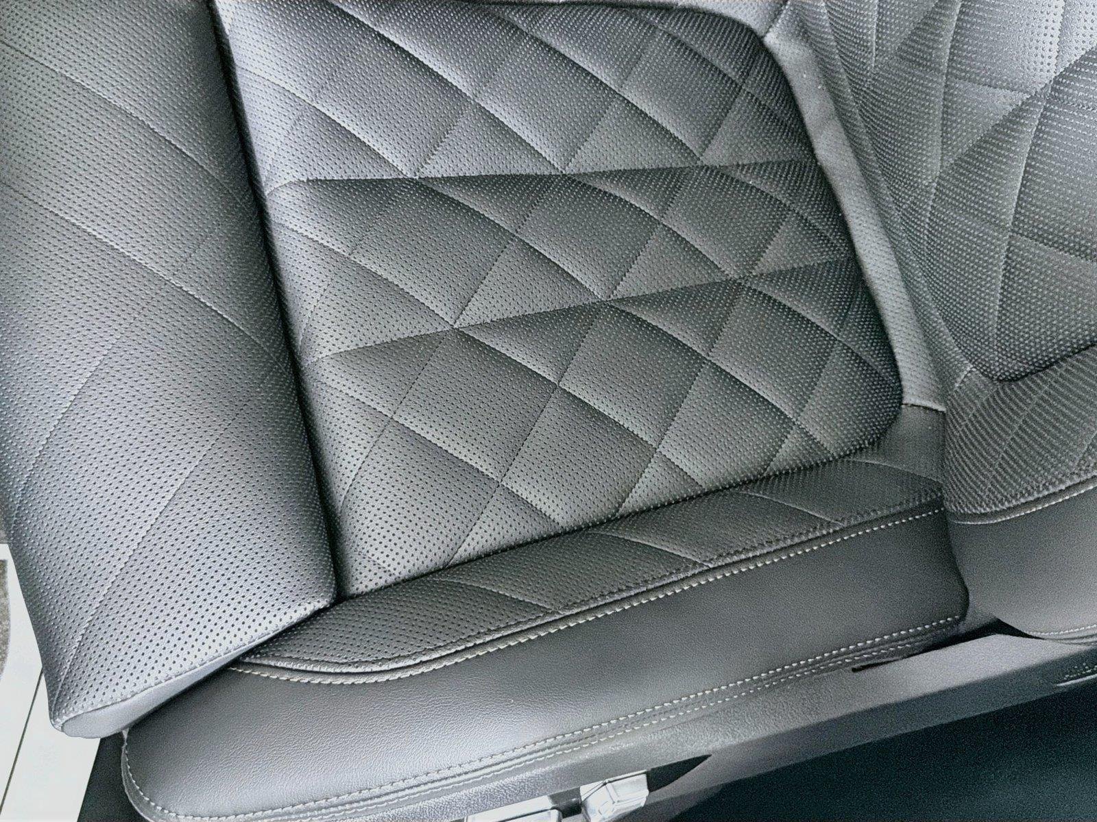 New 2026 Alpine White BMW sDrive40i image 20