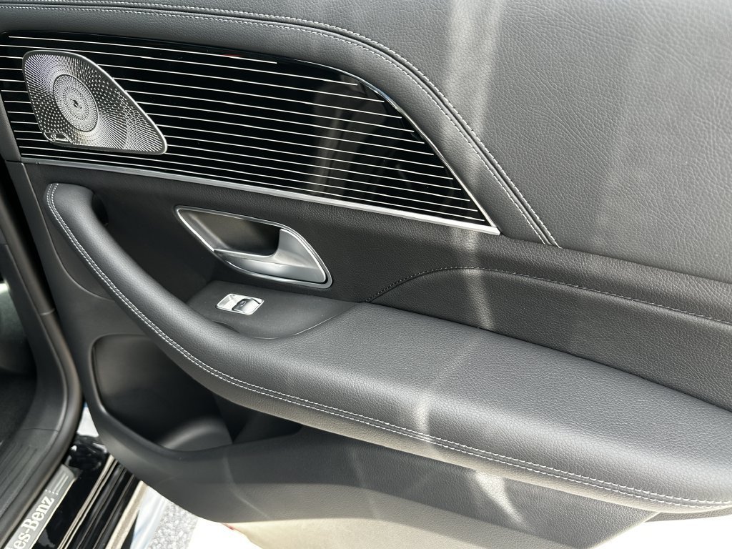 New 2026 Obsidian Black Metallic Mercedes-Benz GLE 450 image 56