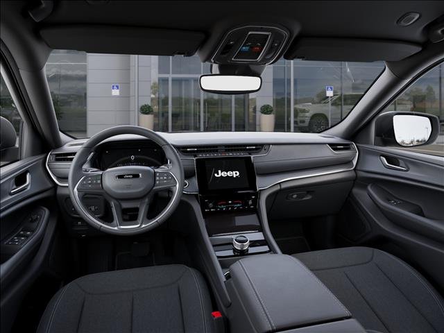 New 2026 Diamond Black Crystal Pearl-Coat Exterior Paint Jeep Laredo 4x4 image 14