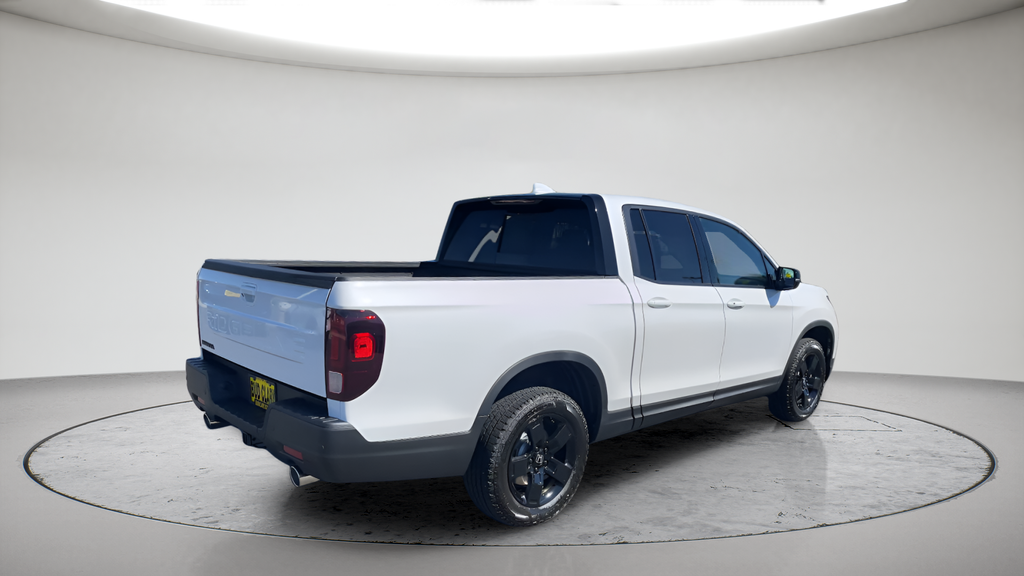 New 2026 Platinum White Pearl Honda Black Edition image 4