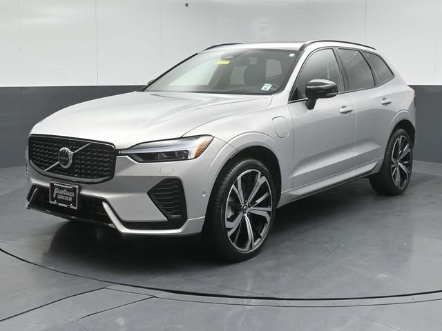 2022 VOLVO XC60 - Image 2