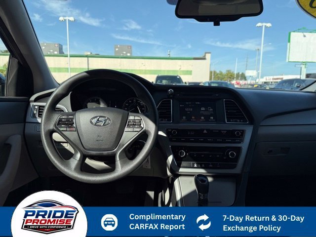 Used 2016 Blue Hyundai 2.4L SE image 19