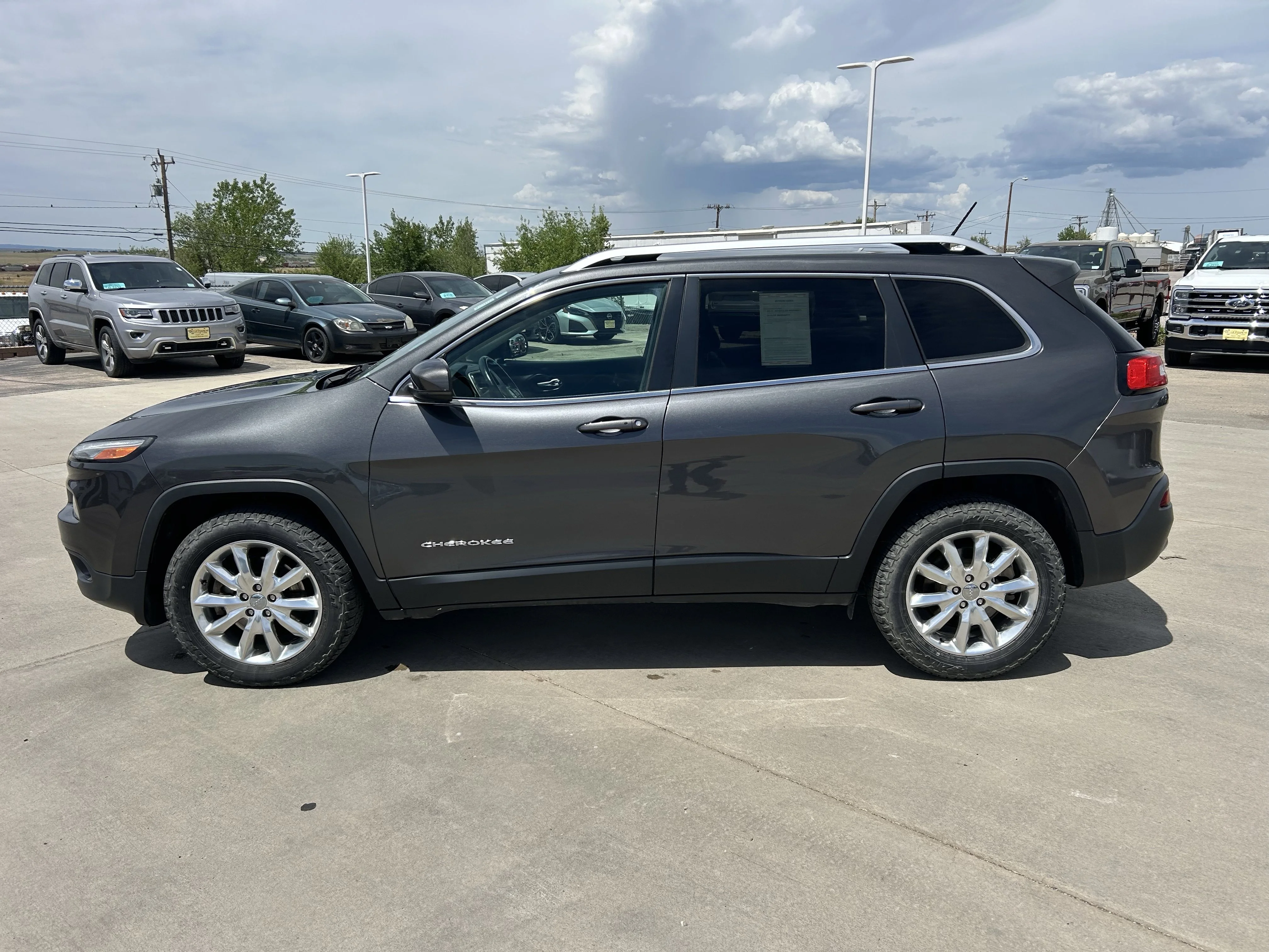 Used 2015 Gray Jeep Limited image 7