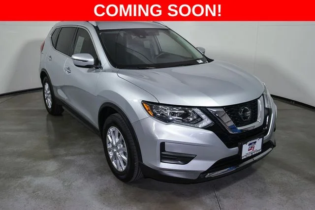 Used 2020 Silver Nissan S image 7