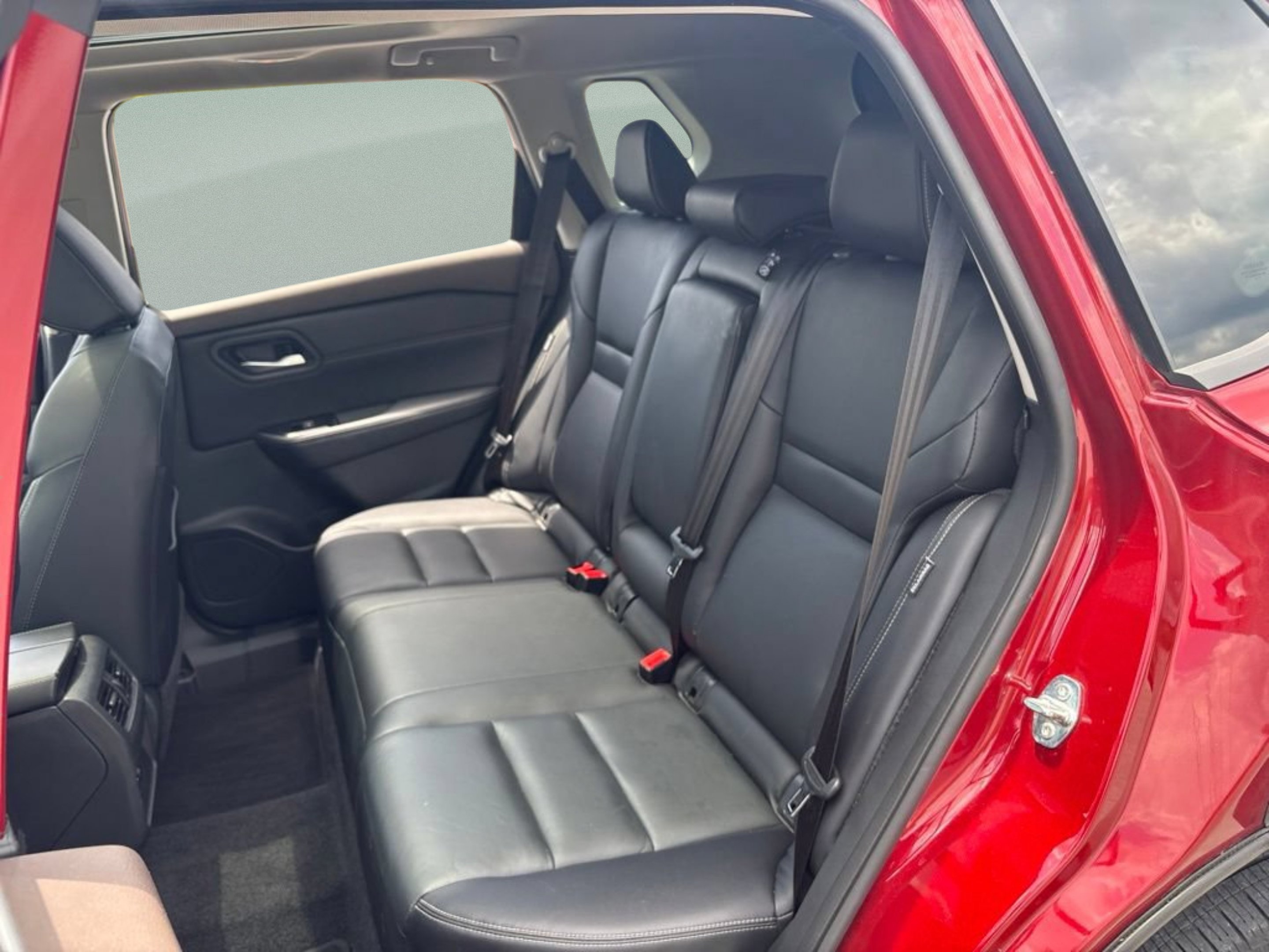 Used 2023 Scarlet Ember Tintcoat Nissan SL image 25