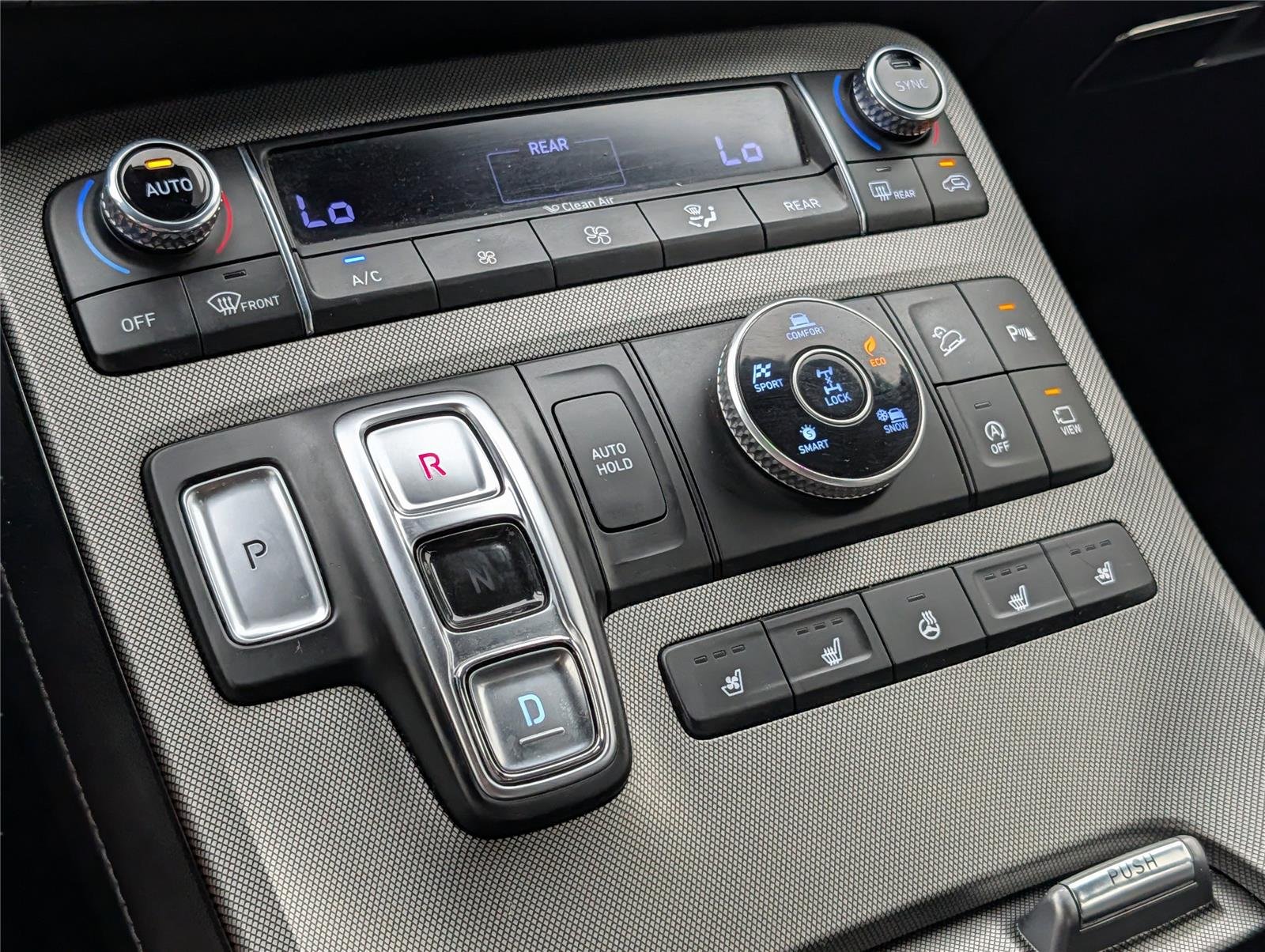 Used 2020 Lagoon Silver Hyundai Limited image 18