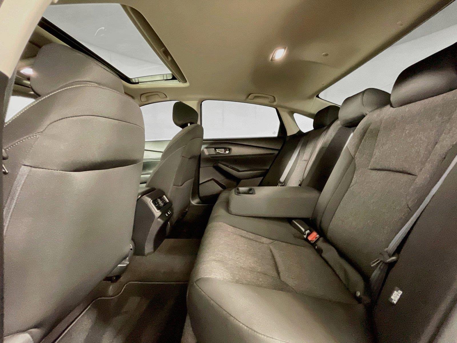 Used 2025 Solar Silver Metallic Honda SE image 27