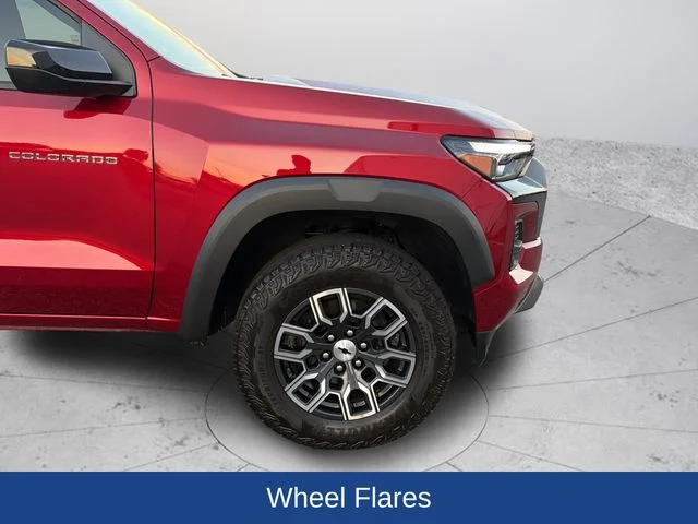 Used 2024 Red Chevrolet Z71 image 32