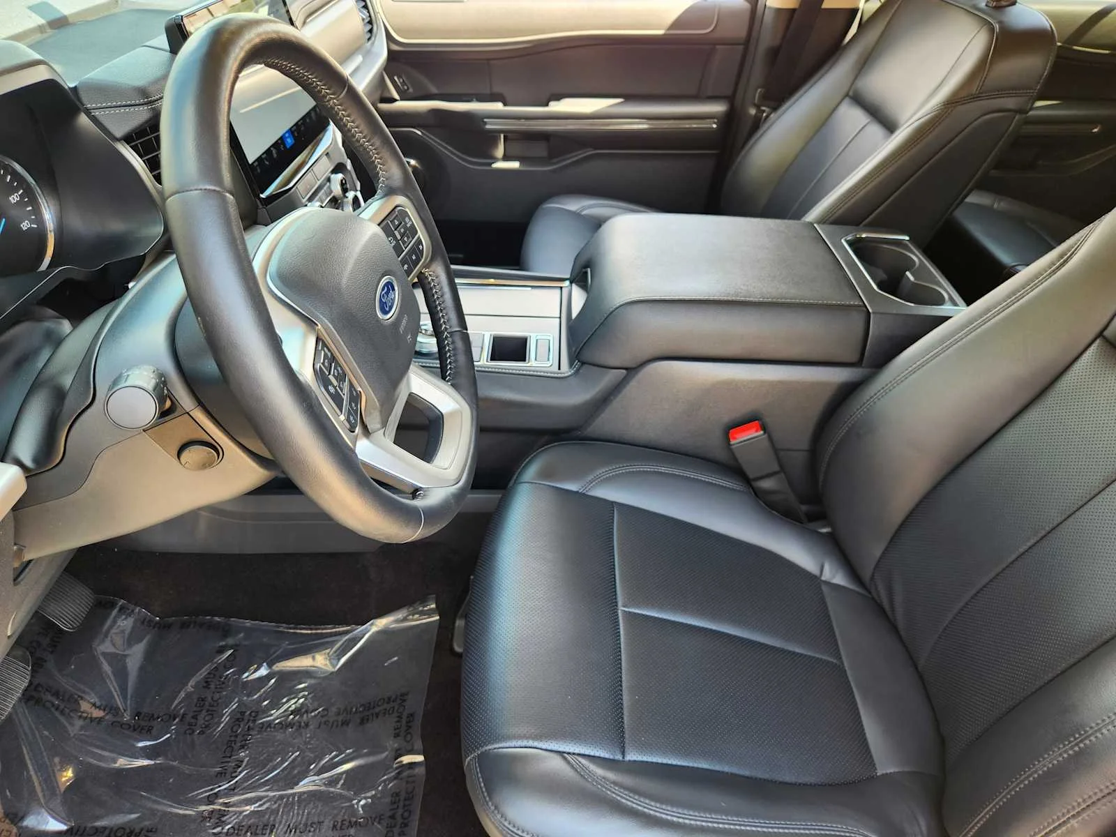 Used 2023 Agate Black Metallic Ford XLT image 12