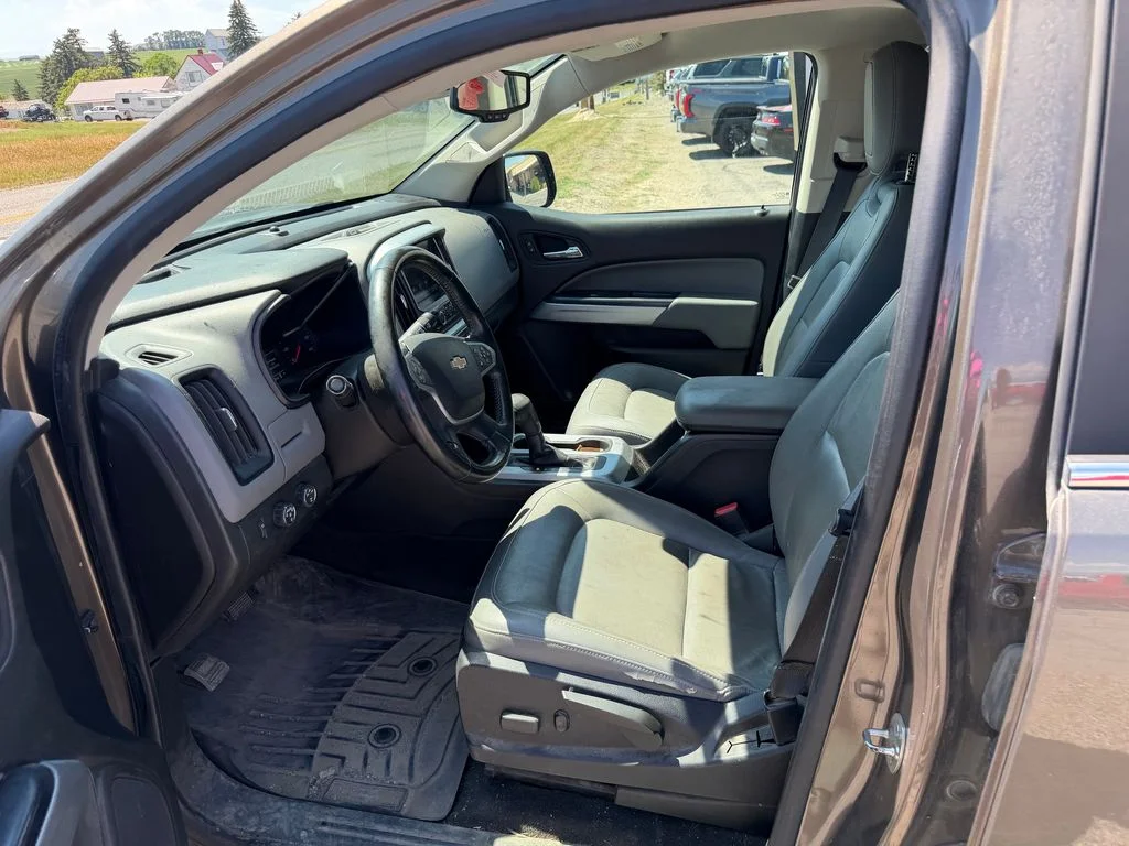 Used 2015 Brown Chevrolet LT image 4