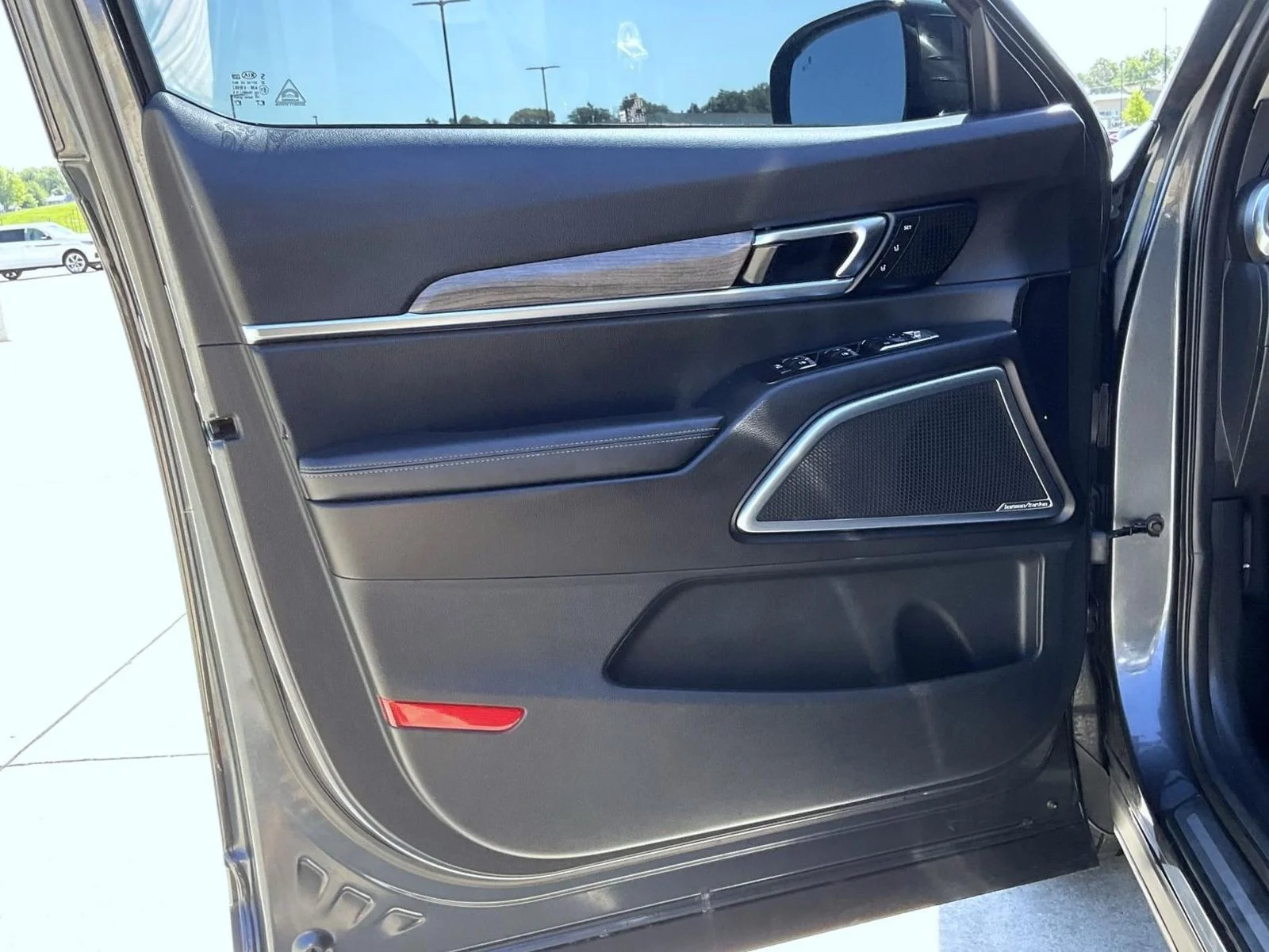 Used 2020 Gray Kia SX image 9