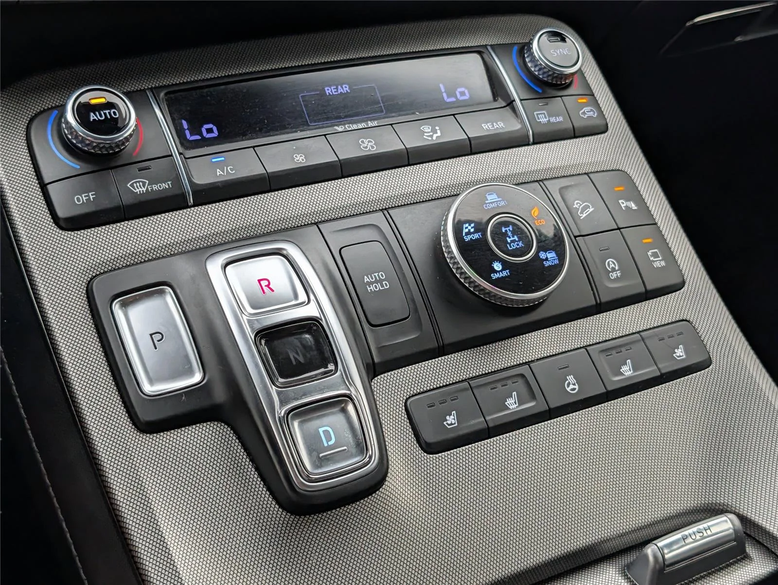 Used 2020 Lagoon Silver Hyundai Limited image 18