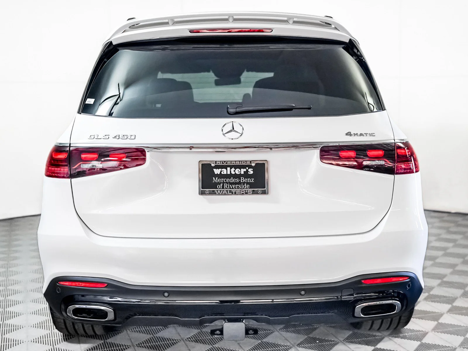 New 2026 Polar White Mercedes-Benz 4MATIC® image 10