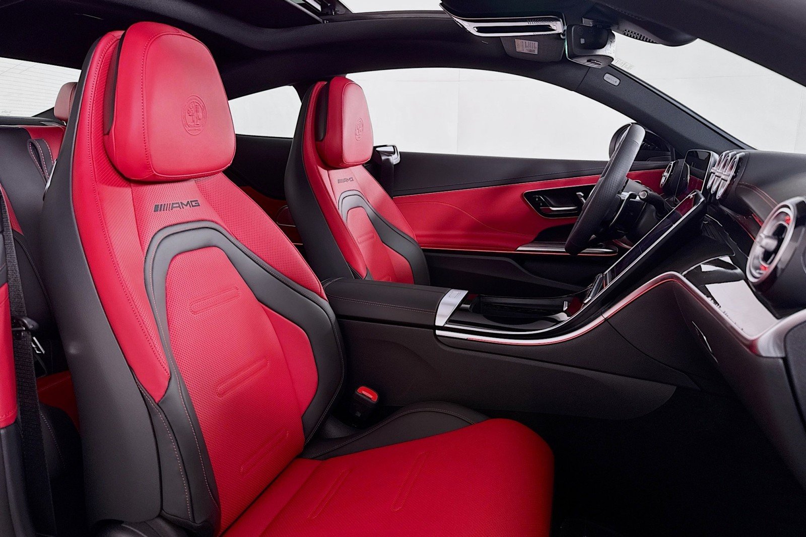 New 2026 MANUFAKTUR Moonlight White Metallic Mercedes-Benz AMG® CLE 53 4MATIC+ Coupe image 6