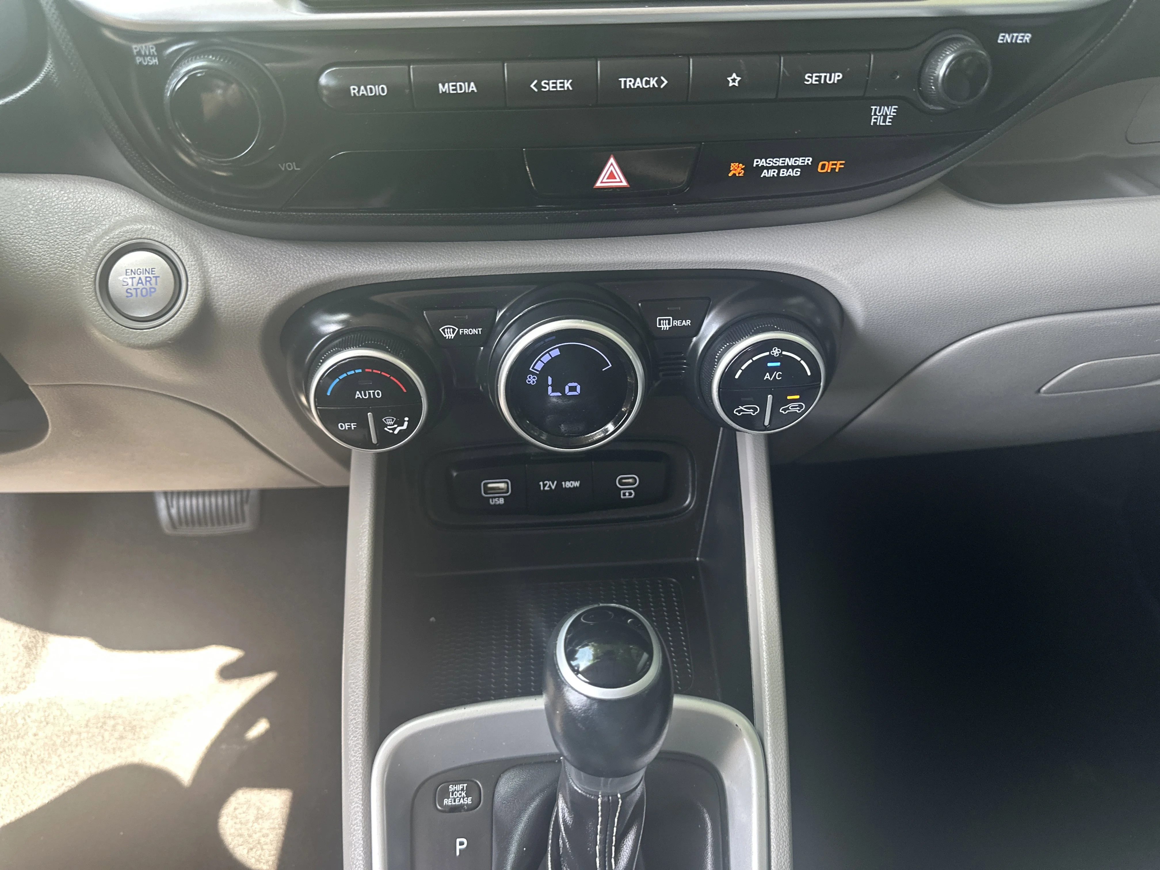 Used 2025 Onyx Black Hyundai SEL image 16