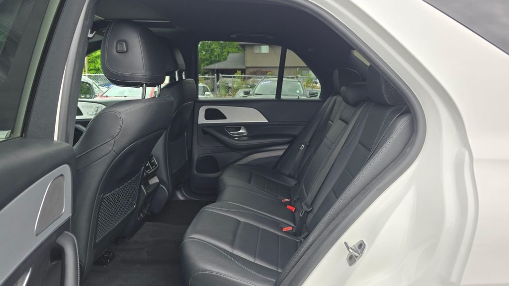 Used 2024 White Mercedes-Benz GLE 450e image 16