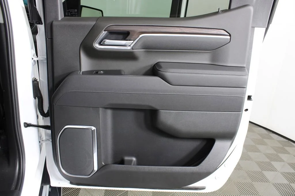 New 2026 Summit White GMC SLT image 9